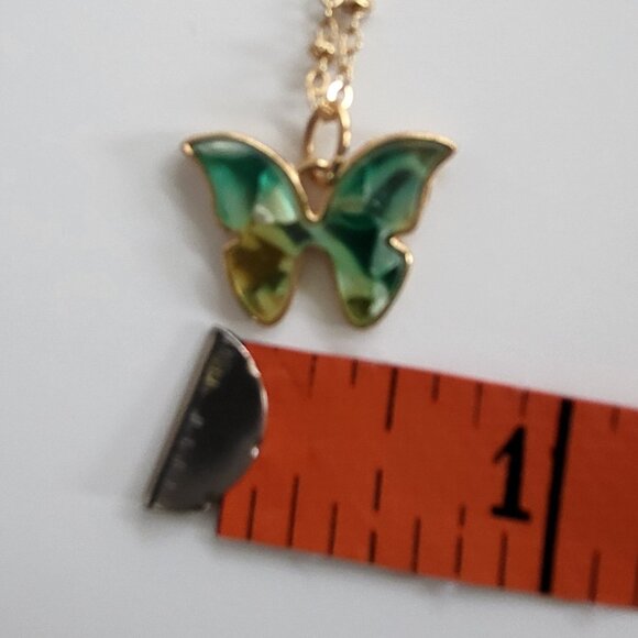 NWOT Green and yellow gold tone butterfly pendant on a 18-inch gold tone chain - Picture 7 of 8